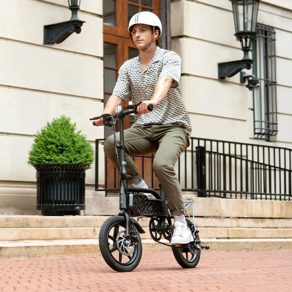 Jetson - J5 eBike with 30 miles Max Operating Range & 15 mph Max Speed - Black - Excellent Condition - Image 8