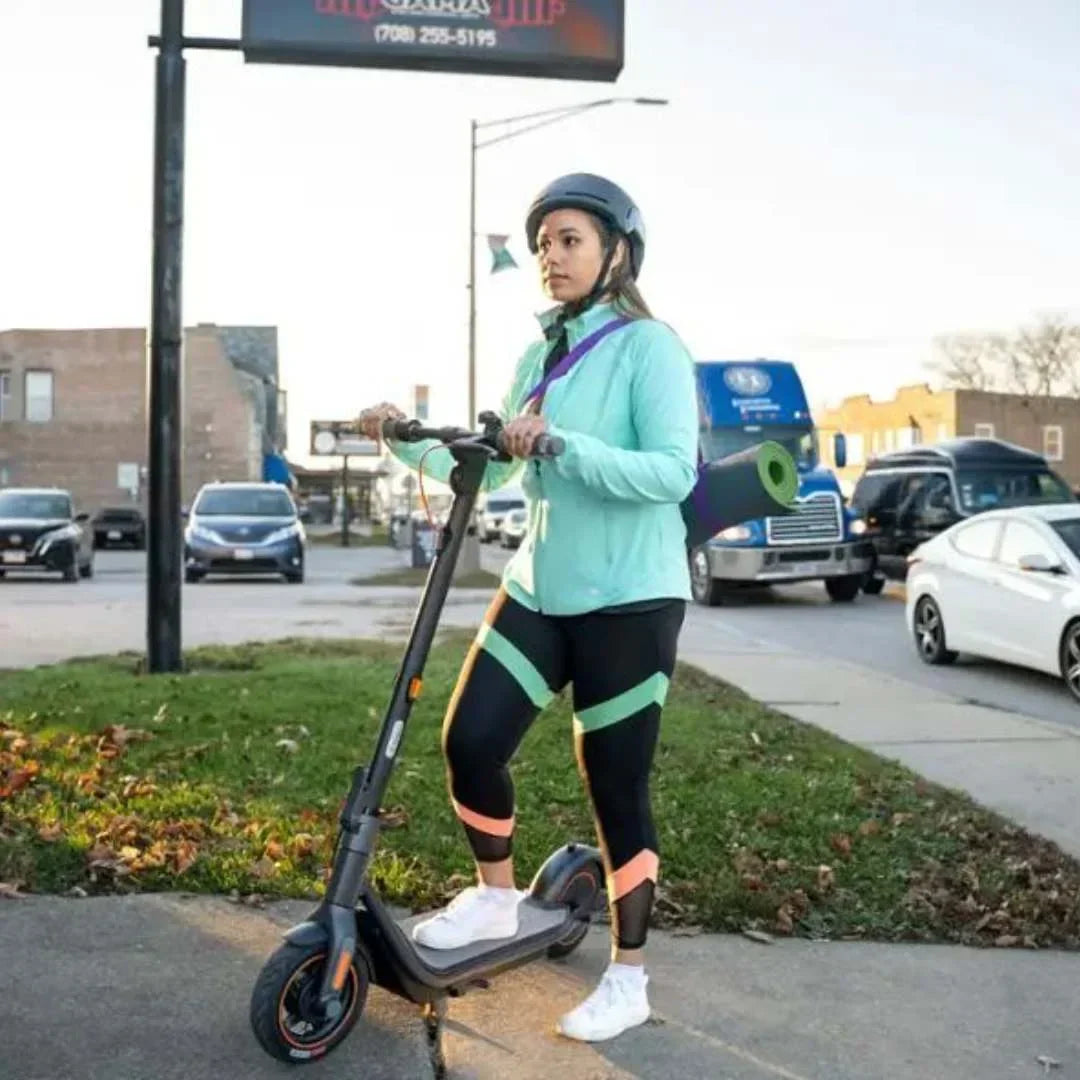 Segway - Ninebot F65 Kick Scooter w/40.4 miles Operating Range & 18.6 mph Max Speed - Black - AA.00.0010.94 - Image 9