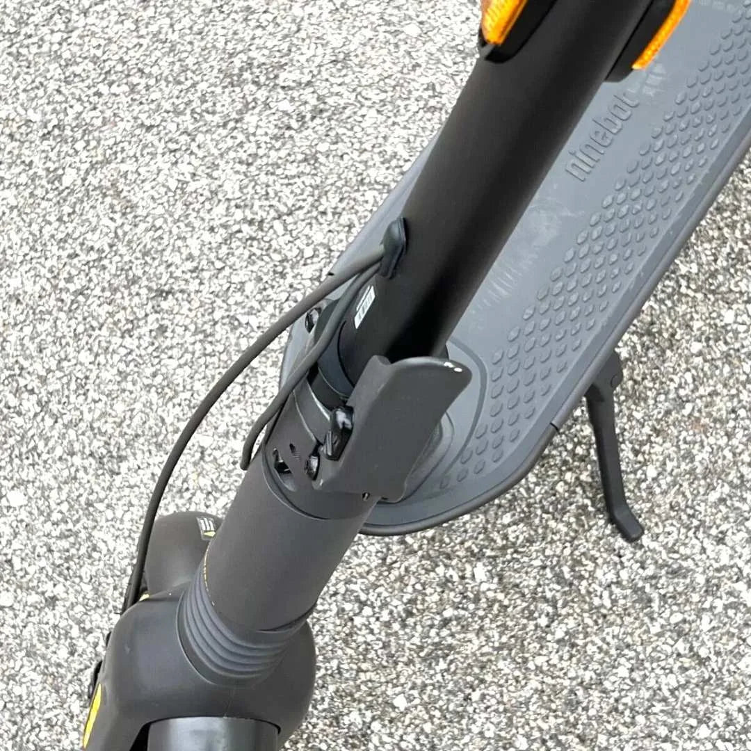 Segway - Max G2 Electric Kick Scooter Foldable w/ 43 Mile Range and 22 MPH Max Speed - Black - Good Condition - Image 10